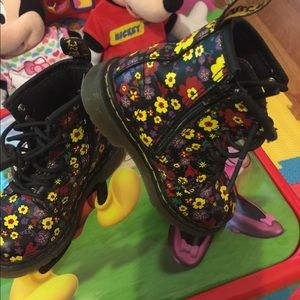 Dr. Martens boots with bouncing soles size 6c GUC